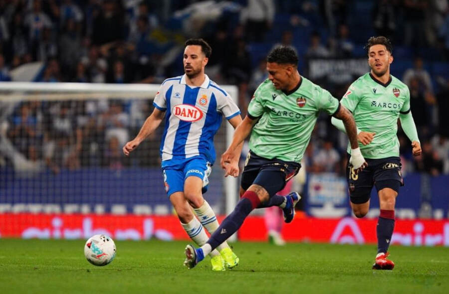 Espanyol vs Levante (02:00 - 28/04)